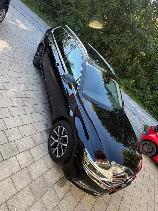 Volkswagen Passat 2022 photo 3