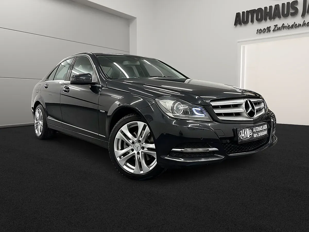 Mercedes-Benz C-Class 2011 photo 2