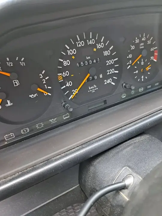 Mercedes-Benz E-Class 1995 photo 3