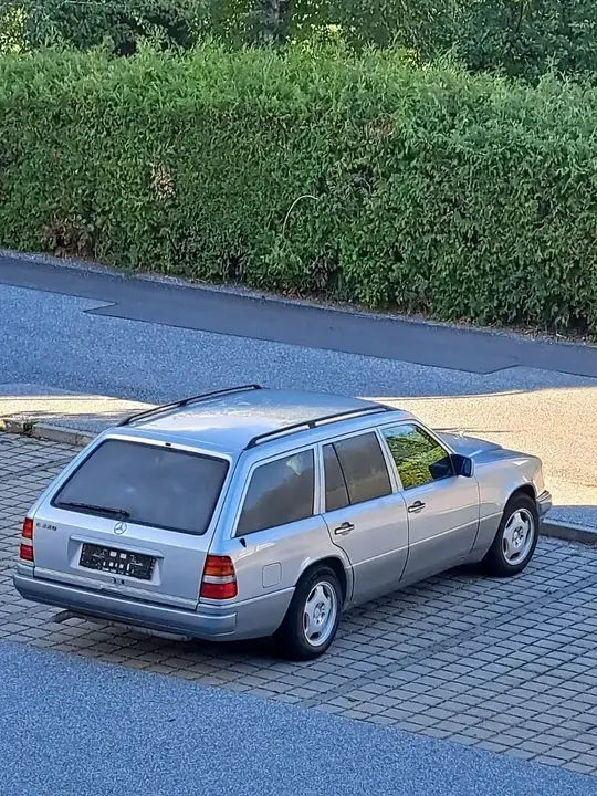 Mercedes-Benz E-Class 1995 photo 2