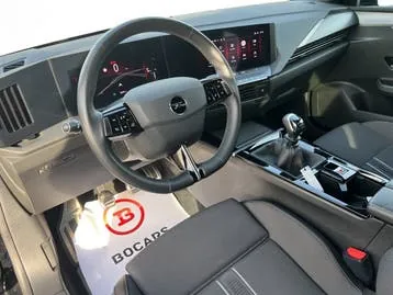 Opel Astra 2023 photo 2