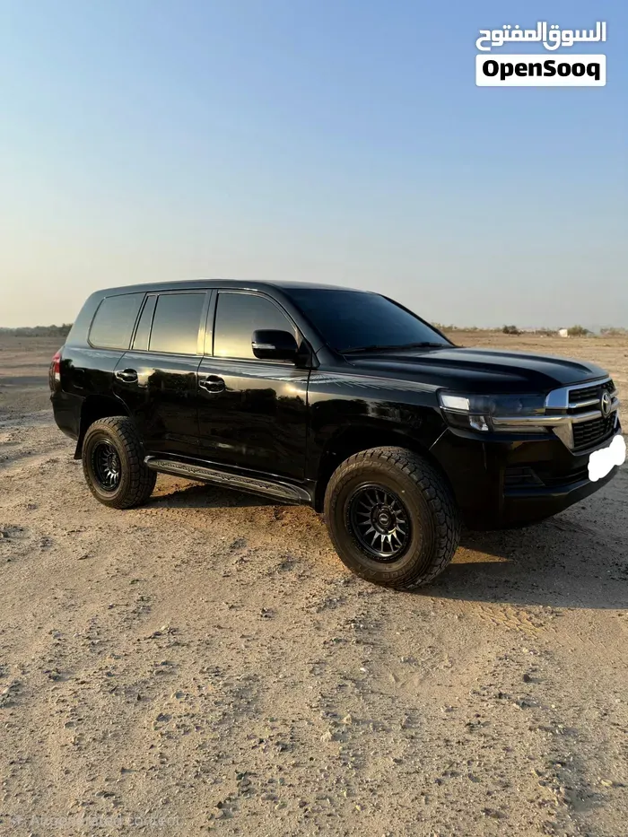 Toyota Land Cruiser 2015 photo 2