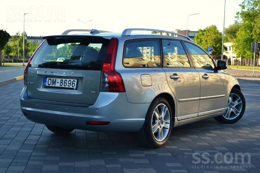 Volvo V50 2009 photo 3
