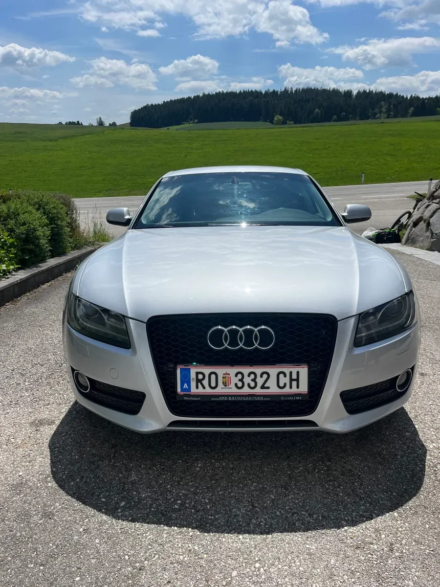 Audi A5 2010 photo 2