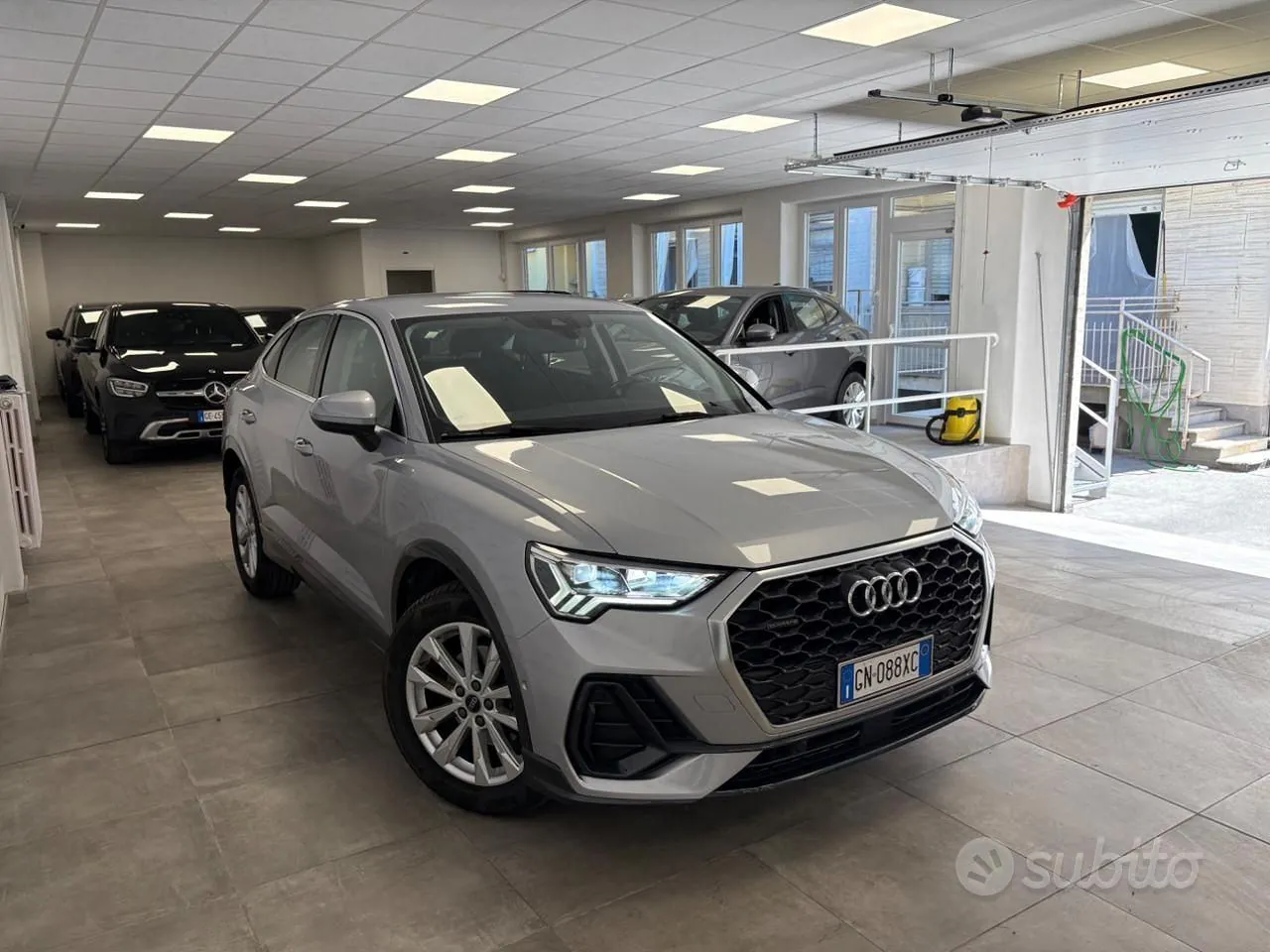 Audi Q3 2023 photo 3
