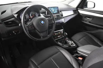 BMW 216I Active Tourer 2021 photo 2