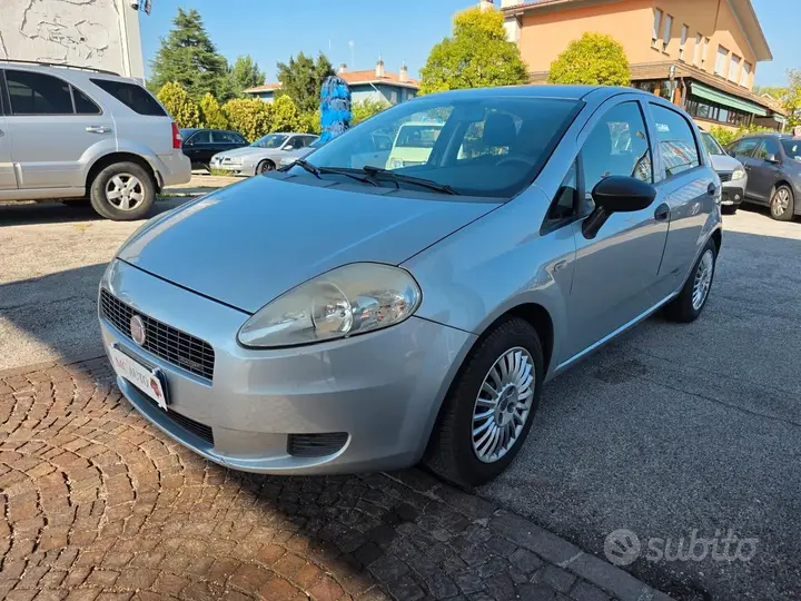 Fiat Grande Punto 2008 photo 3