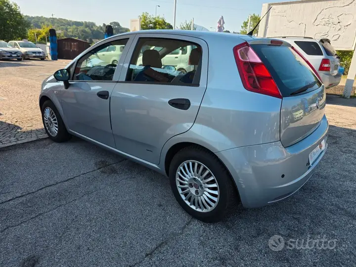 Fiat Grande Punto 2008 photo 5