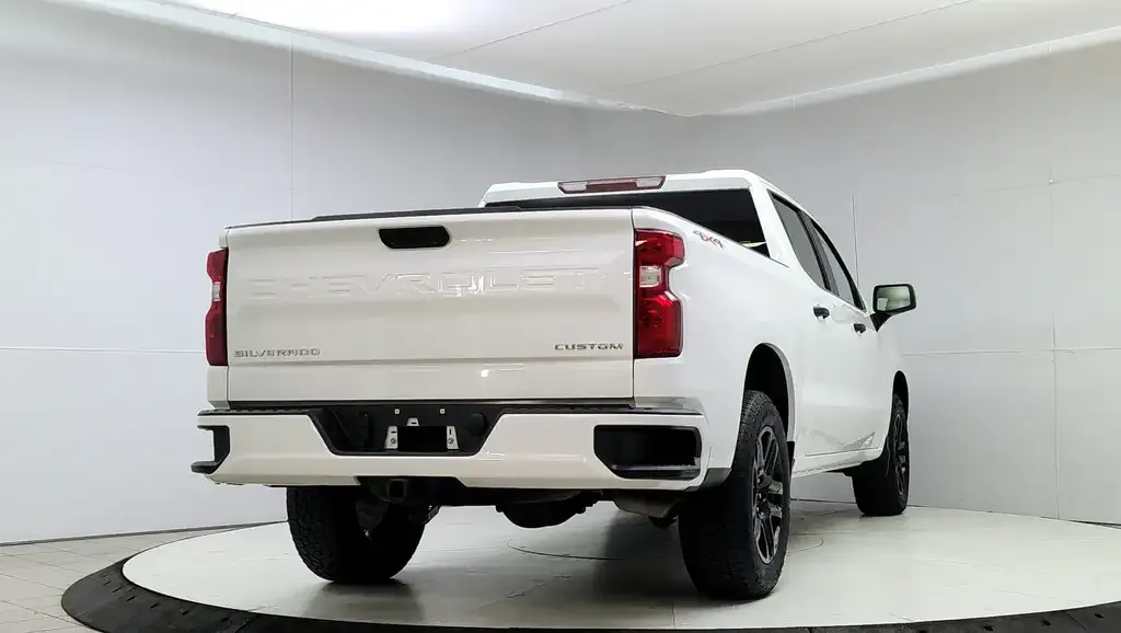 Chevrolet Silverado 1500 2025 photo 4