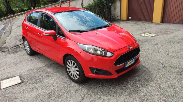 Ford Fiesta 2016 photo 2