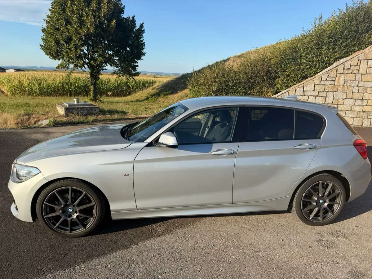 BMW 1 Series 2016 photo 2