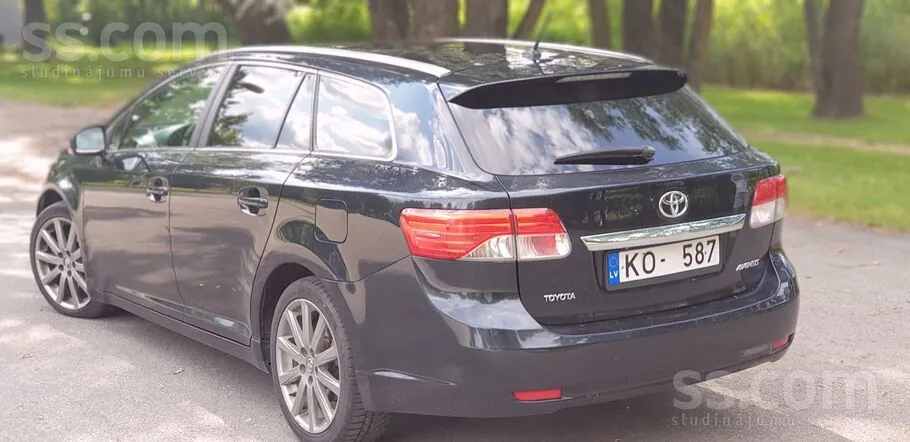 Toyota Avensis 2012 photo 5