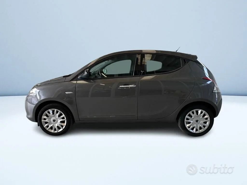 Lancia Ypsilon 2012 photo 4
