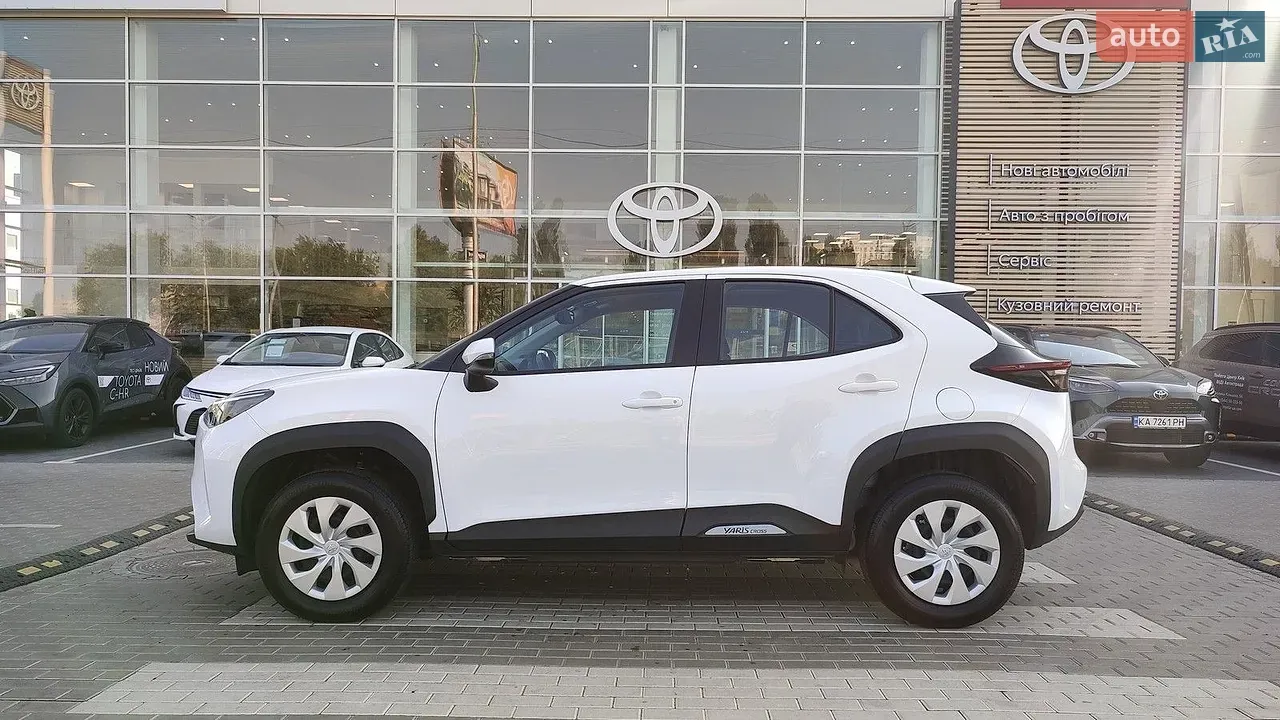 Toyota Yaris Cross 2025 photo 3