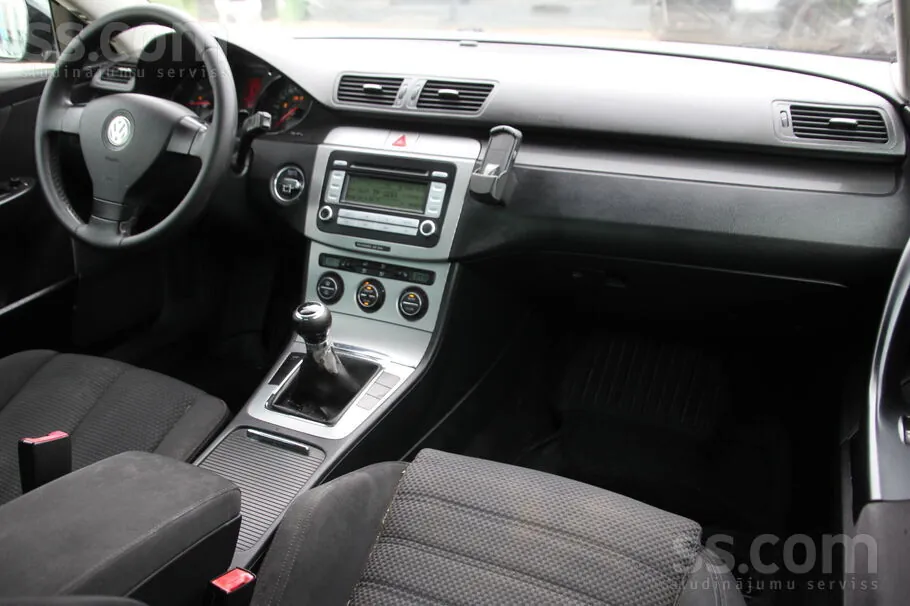 Volkswagen Passat 2006 photo 5