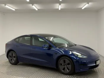 Tesla Model 3 2022 photo 2