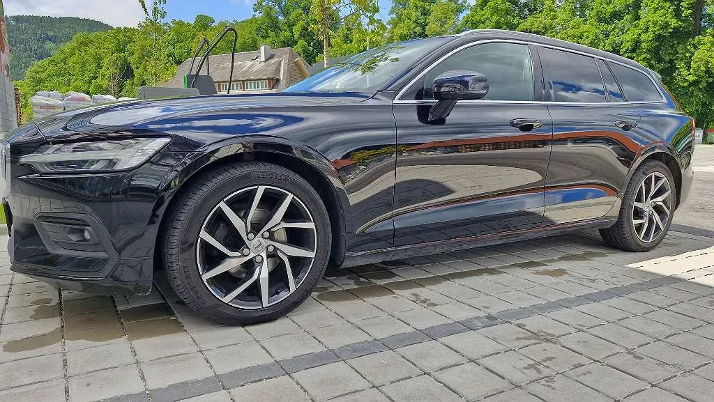 Volvo V60 2020 photo 3