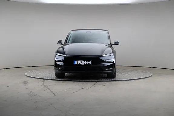 Tesla Model Y 2026 photo 3