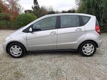 Mercedes-Benz A180 2009 photo 3