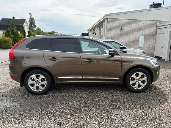 Volvo Xc60 2016 photo 2