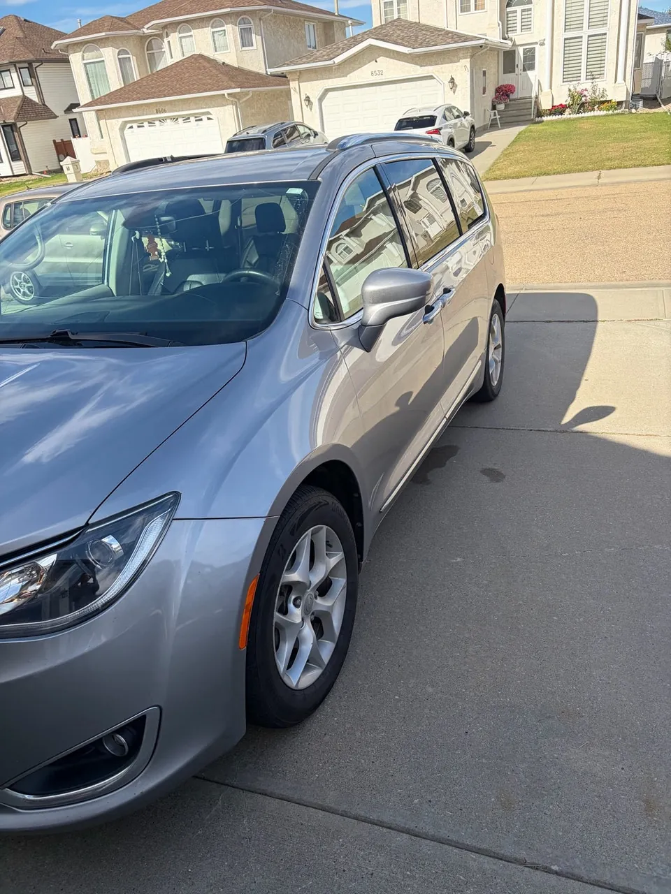Chrysler Pacifica 2017 photo 3
