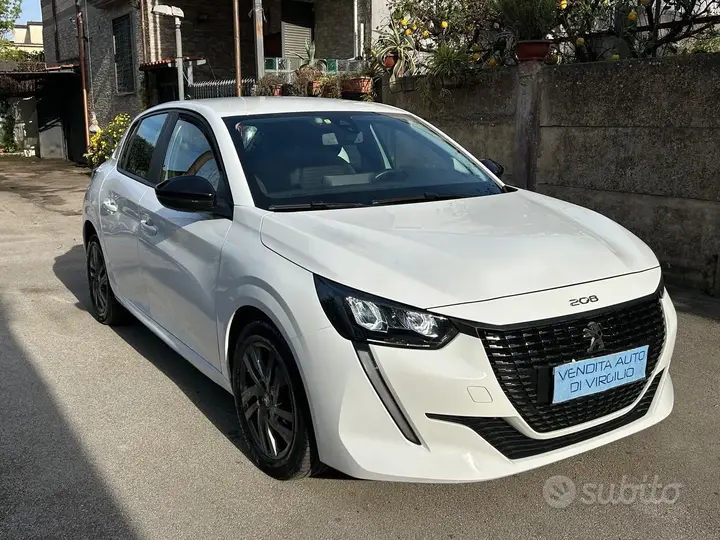 Peugeot 208 2021 photo 2