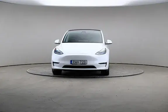 Tesla Model Y 2024 photo 3
