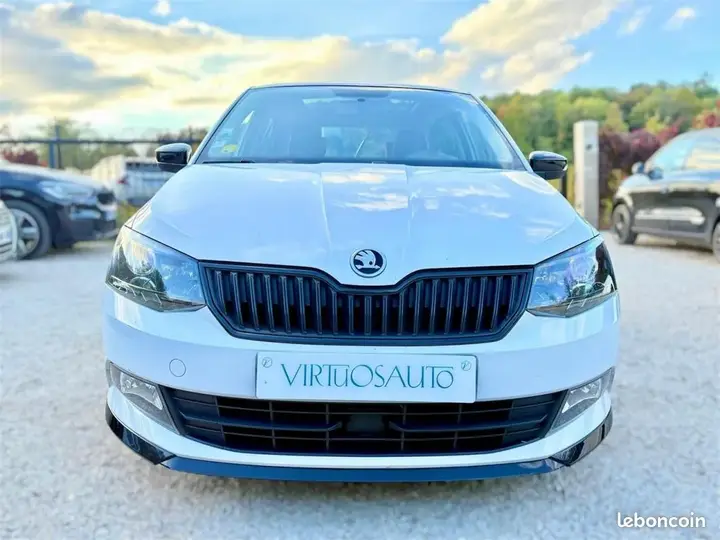 Skoda Fabia 2016 photo 3