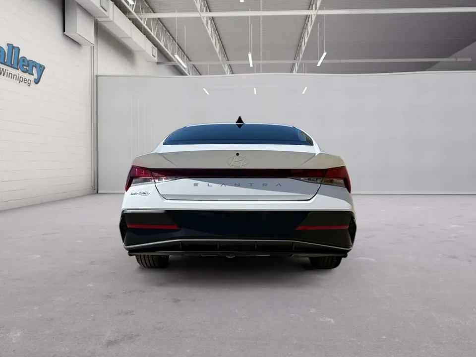 Hyundai Elantra 2025 photo 4