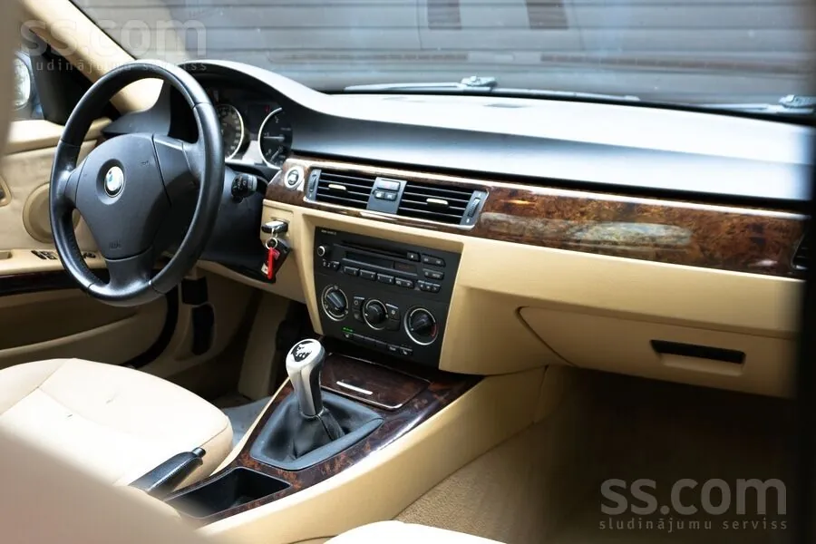 BMW 320 2008 photo 5