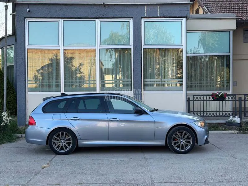 BMW 318 2011 photo 4