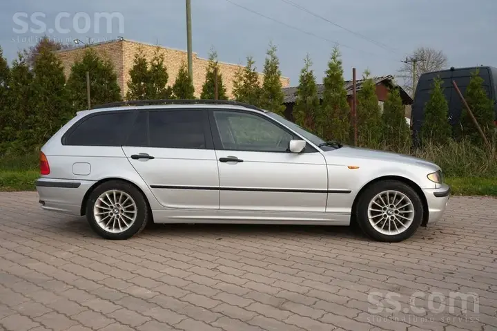 BMW 320 2005 photo 2