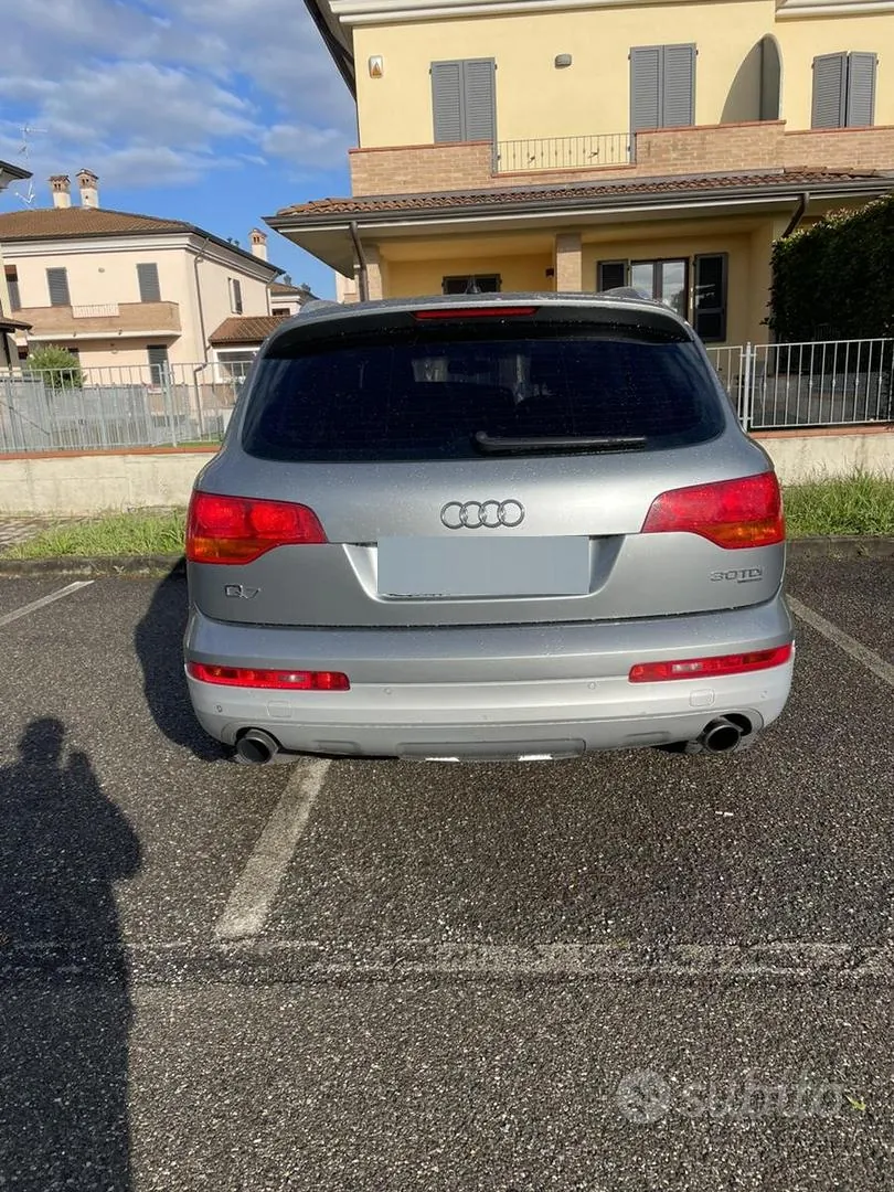 Audi Q7 2006 photo 2