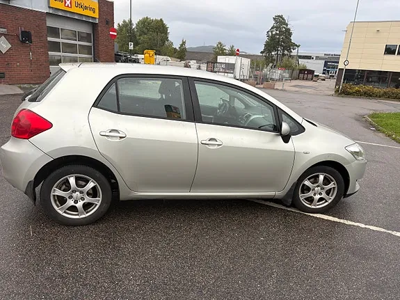 Toyota Auris 2007 photo 3