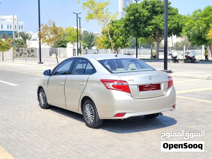 Toyota Yaris 2015 photo 4