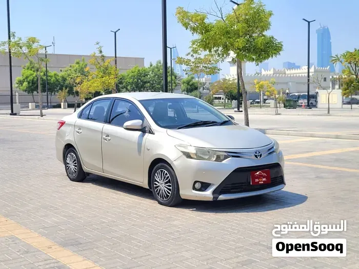 Toyota Yaris 2015 photo 3