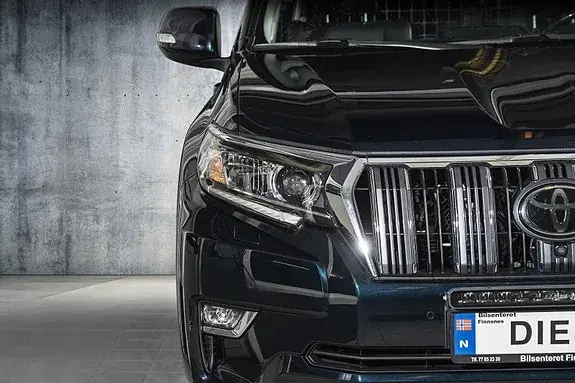 Toyota Land Cruiser 2023 photo 3