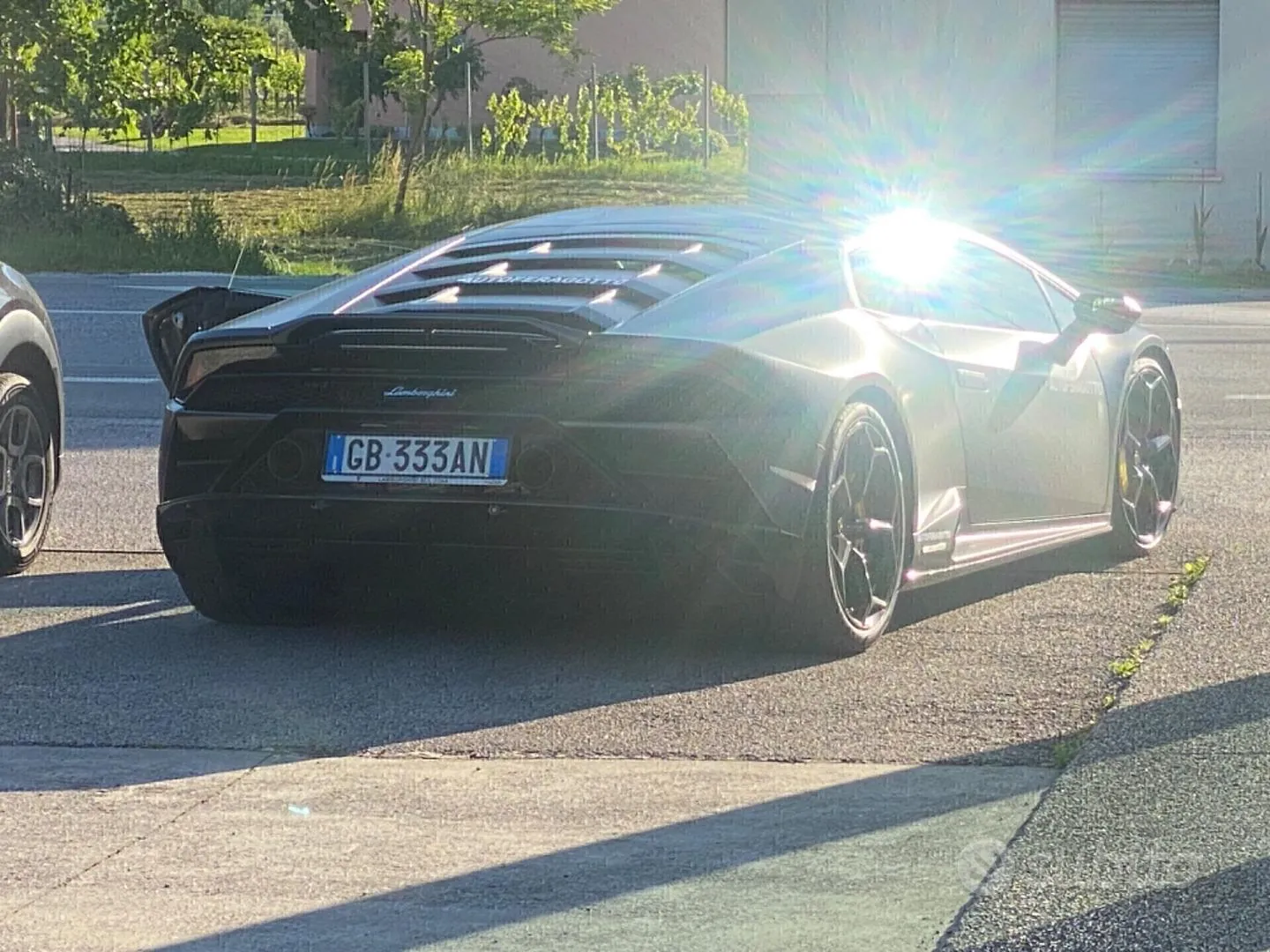 Lamborghini Huracán 2023 photo 2