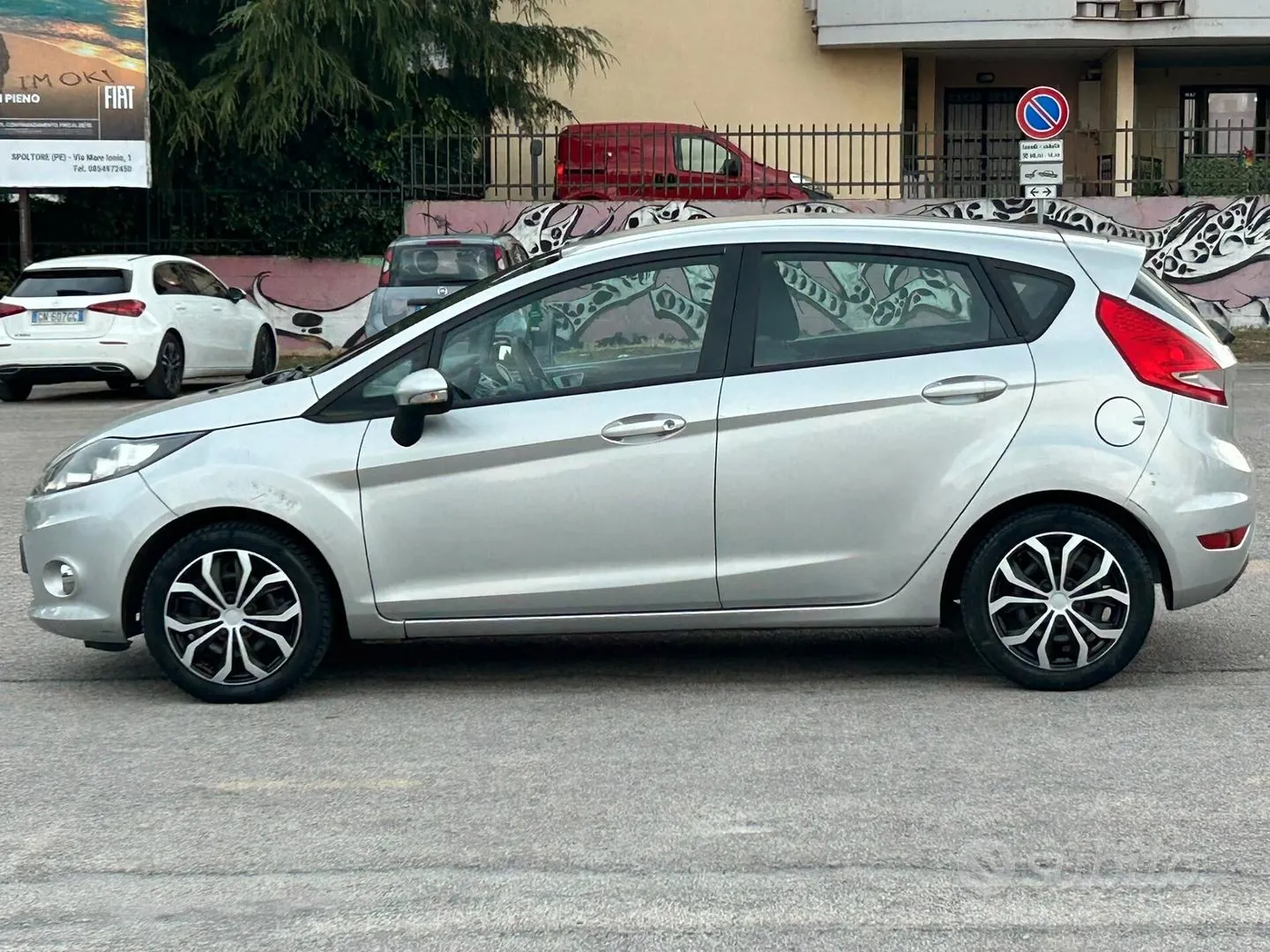 Ford Fiesta 2012 photo 5