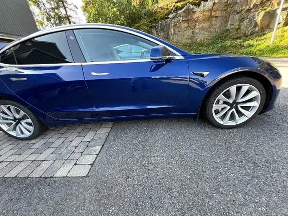 Tesla Model 3 2019 photo 3