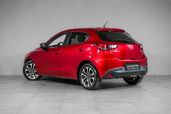Mazda 2 2015 photo 5