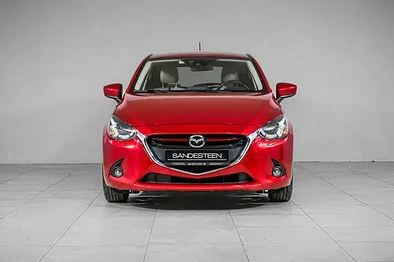 Mazda 2 2015 photo 2