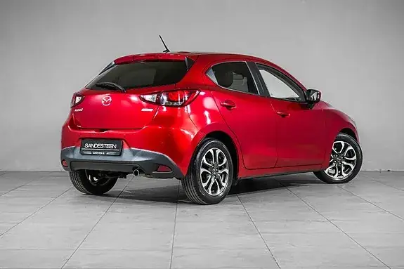 Mazda 2 2015 photo 4