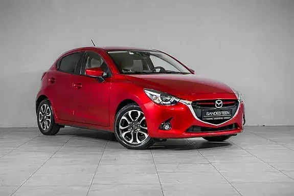 Mazda 2 2015 photo 3