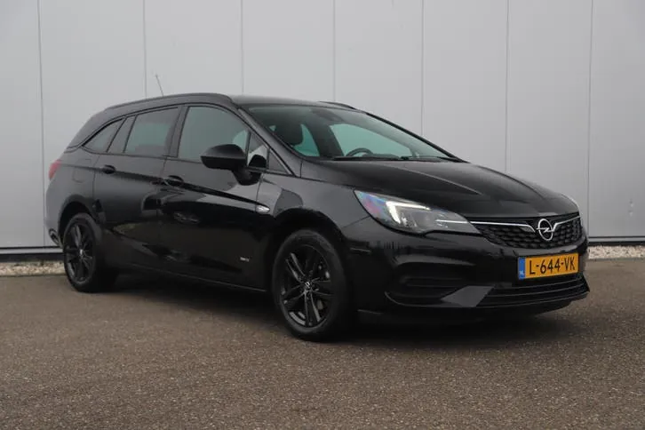 Opel Astra 2021 photo 3