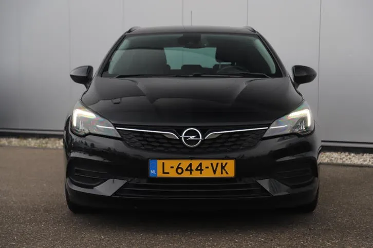 Opel Astra 2021 photo 2