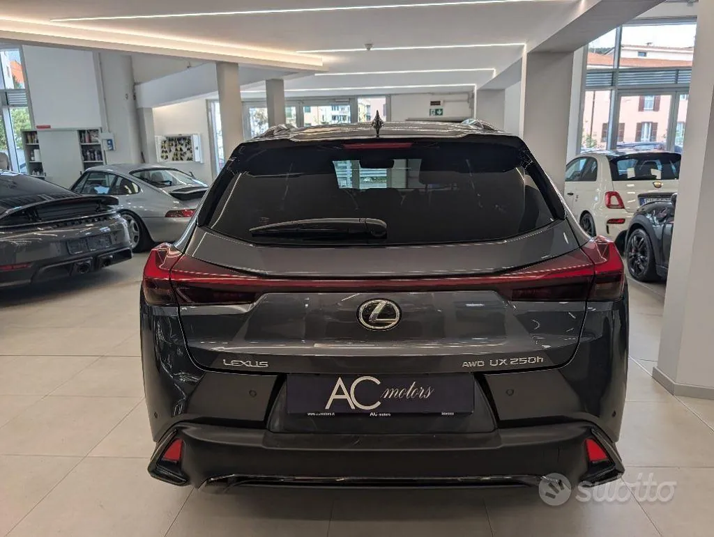 Lexus Ux 2023 photo 4
