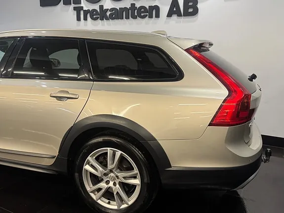Volvo V90 Cross Country 2018 photo 5