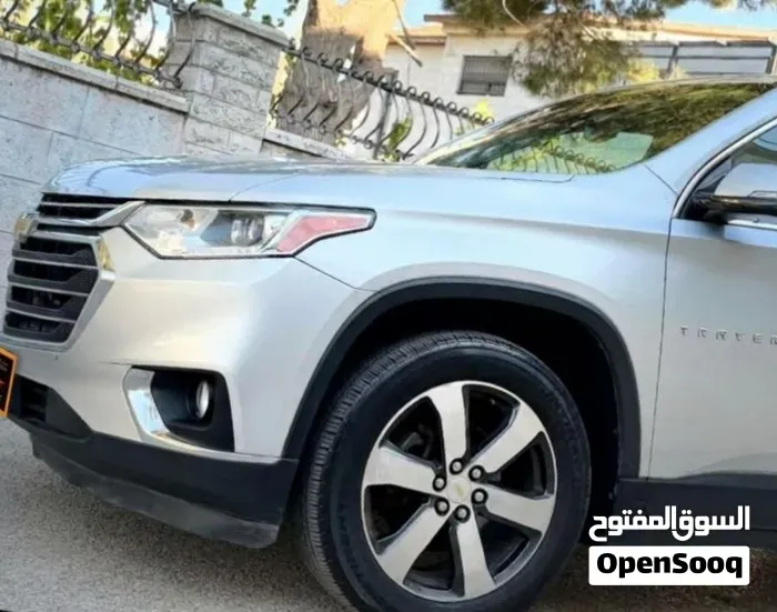 Chevrolet Traverse 2021 photo 2