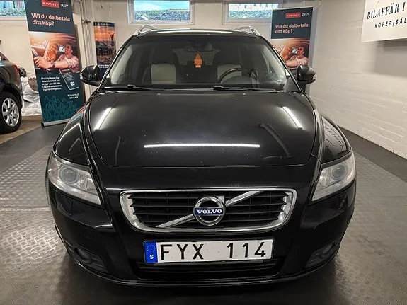 Volvo V50 2011 photo 2